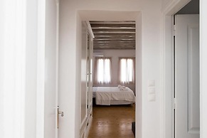 Luxury Sea View Apartment w shared pool