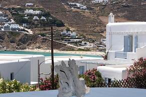 Luxury Sea View Apartment w shared pool