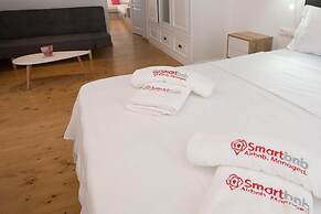 Luxury Sea View Apartment w shared pool