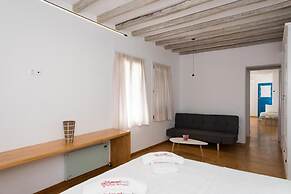 Luxury Sea View Apartment w shared pool