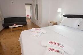 Luxury Sea View Apartment w shared pool