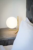 Lush Sapphire apt in the heart of Athens