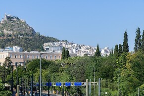 Lush Sapphire apt in the heart of Athens