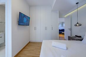Lush Sapphire apt in the heart of Athens