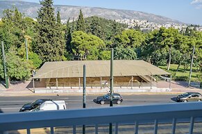 Lush Sapphire apt in the heart of Athens