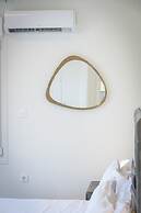 Lush Sapphire apt in the heart of Athens