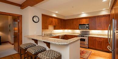 Bearpaw D1 4 Bedroom Condo by RedAwning