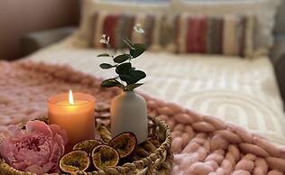 Stylish Scottish House With Garden and Parking