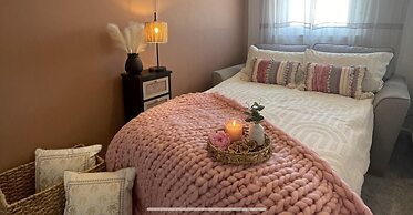 Stylish Scottish House With Garden and Parking