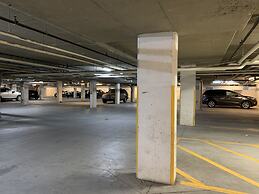 A Lovely Studio with Full Kitchen & AC