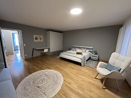 76thelakehouse