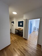 76thelakehouse