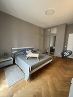76thelakehouse