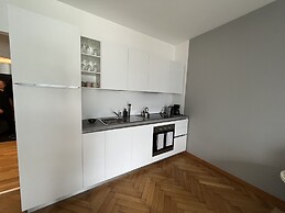 76thelakehouse