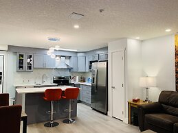 Lovely 1-Bedroom Condo with AC & Kitchen