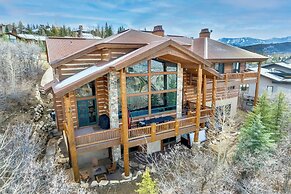 High Meadow by Avantstay Alpine Views w/ Indoor Pool, Hot Tub & Open F