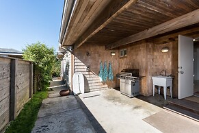 Rancho del Mar by Avantstay One Block From Beach