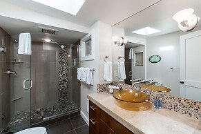 Rancho del Mar by Avantstay One Block From Beach