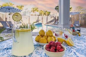 Lyle by Avantstay Chic Beach House w/ Pool & Hot Tub Walking Distance 