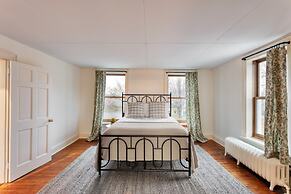 Elliot by Avantstay Historic Character Home in Great Location!