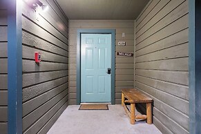 Riverside Condos D01 by Avantstay Condo Close To Downtown, Town Park &