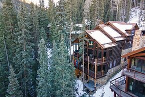 Apex by Avantstay Cozy Expansive Mountain Home Close to the Slopes w/ 