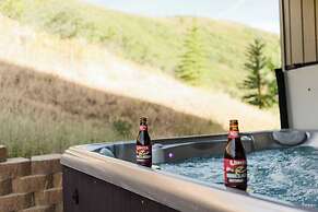 Mason by Avantstay Sleeps 16! Modern Mountain Escape w/ Hot Tub