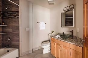 Mason by Avantstay Sleeps 16! Modern Mountain Escape w/ Hot Tub