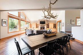 Mason by Avantstay Sleeps 16! Modern Mountain Escape w/ Hot Tub