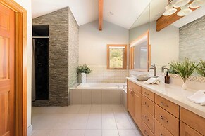 Mason by Avantstay Sleeps 16! Modern Mountain Escape w/ Hot Tub