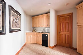 Mason by Avantstay Sleeps 16! Modern Mountain Escape w/ Hot Tub