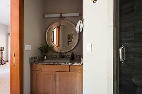 Mason by Avantstay Sleeps 16! Modern Mountain Escape w/ Hot Tub