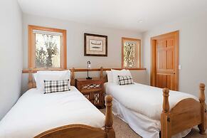 Mason by Avantstay Sleeps 16! Modern Mountain Escape w/ Hot Tub
