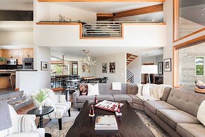 Mason by Avantstay Sleeps 16! Modern Mountain Escape w/ Hot Tub