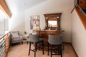 Mason by Avantstay Sleeps 16! Modern Mountain Escape w/ Hot Tub