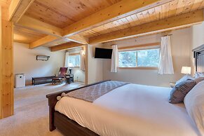 Ember by Avantstay Majestic Entertainers Home w/ Pine Tree Views & Clo