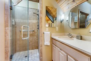 Ember by Avantstay Majestic Entertainers Home w/ Pine Tree Views & Clo