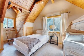 Ember by Avantstay Majestic Entertainers Home w/ Pine Tree Views & Clo