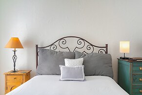 Centrum 302 by Avantstay Gorgeous Condo w/ Great Views & Steps Away Fr