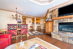 Centrum 302 by Avantstay Gorgeous Condo w/ Great Views & Steps Away Fr