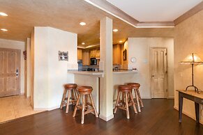 Centrum 302 by Avantstay Gorgeous Condo w/ Great Views & Steps Away Fr