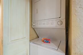 Centrum 302 by Avantstay Gorgeous Condo w/ Great Views & Steps Away Fr