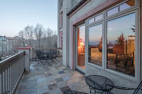 Centrum 302 by Avantstay Gorgeous Condo w/ Great Views & Steps Away Fr