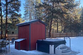 Quiet River Bend Cabin by Avantstay 35 Mins to Mt Bachelor 10 Mins to 