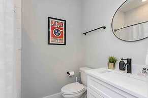 Ryman by Avantstay Centrally Located Townhouse w/ Stylish Interior & P