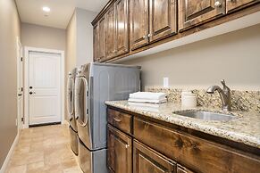 Gambel by Avantstayjtree Escape w/ Entertainers Yard, & Firepit, 3000s