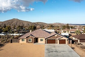 Gambel by Avantstayjtree Escape w/ Entertainers Yard, & Firepit, 3000s