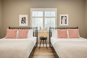 Gambel by Avantstayjtree Escape w/ Entertainers Yard, & Firepit, 3000s