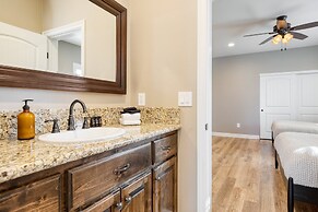 Gambel by Avantstayjtree Escape w/ Entertainers Yard, & Firepit, 3000s