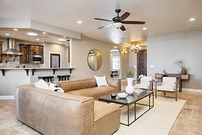 Gambel by Avantstayjtree Escape w/ Entertainers Yard, & Firepit, 3000s